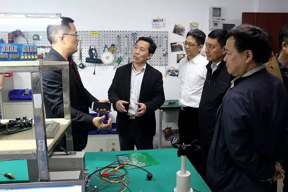 省政協(xié)副主席、科技廳廳長(zhǎng)郭躍進(jìn)蒞臨微特調(diào)研